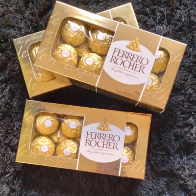 Chocolate Ferreiro Rocher, caixa com 8 bombons